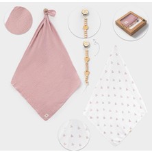 Love Maxx Kız Bebek Müslin Örtü Kalp Desenli Penye Battaniye ve Emzik Tutacağı 3'lü Set