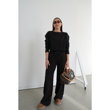 Özge Özgenç Kendinden Fitilli Triko Bluz Takım