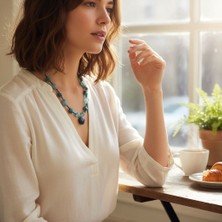 Shine Elagance Turkuaz Mavi Yeşil Cam Boncuk Ucunda Mavi Cam Kalp Detaylı Kapamaları Gümüş Rengi Çelik Şık Kadın Kolye  Sevgililer Günü Hediyesi