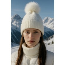 Yake Store  Ponponlu Beyaz Içi Yünlü Ithal Bere BERE1136 - Beyaz