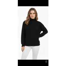 Siyah Bogazlı Kazak