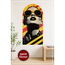 KOSS Dijital Oval Şekilli Retro Kadın Altın ve Siyah Tonlu Modern Portre Temalı Dekoratif Duvar Sticker