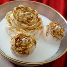 Celestia Dekoratif Yaldızlı Şakayık Gül Kase Mum