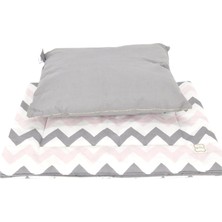 Storemax El Yapımı Bebek Zikzak Desenli Alt-Aç Minderi ve Yastığı (Pembe-Gri)