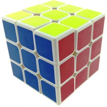 MEGA Beyaz Zemin Üzeri Renkli Zeka Küpü 3X3X3-6,8 cm