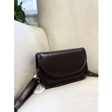 Kadın Kahverengi Mini Kapaklı Deri Model Omuz ve Çapraz Çantası