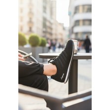 Enoch Erkek El Yazısı Detaylı Üçlü Şeritli Günlük Spor Ayakkabı Sneaker