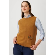 Desen Triko Kadın Sıfır Yaka Cep Üstü Çiçek Nakışlı Yün Süveter 25180 Taba