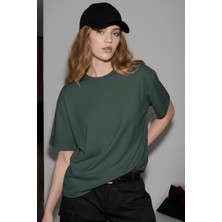 Softandbasic Kadın %100 Organik Pamuk Oversize Fit Basic Yuvarlak Yaka T-Shirt
