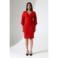 Kırmızı Kruvaze Yaka Kol Manşetli Midi Elbise