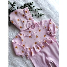 Beren %100 Pamuk Ayçiçeği Desenli Waffle Kumaş Fırfırlı Patikli Şapkalı Tulum