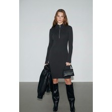 Softandbasic Kadın Siyah Elbise Premium Fırçalı Kaşkorse Kumaş Fermuarlı Yaka Uzun Kollu Vücuda Oturan Elbise