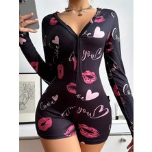 MOTTO10 Butik Pamuklu Kırmızı Öpücük ve Kalp Desenli Düğmeli Uzun Kol Tulum Pijama