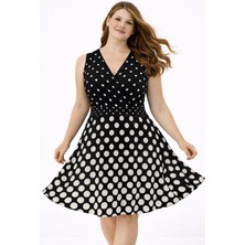 Şans Kadın Büyük Beden Siyah, Puantiye Desenli, Anvelop Yaka, Arka Bel Kroşeta Detaylı Elbise 65N39270