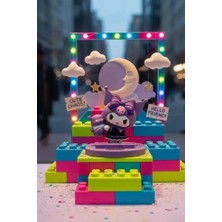 Miniso Sanrio Lisanslı Doğum Günü Serisi Masa Üstü Telefon Tutucu (Kuromi)