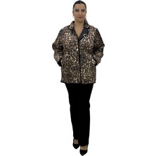 Maya Longa Büyük Beden Kadife Leopar Desenli Düğmeli Kapitone Cepli Kısa Kadın Mont Türk Malı