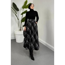 Tesettür Diyarı Ekose Desen Kloş Kaşe Tesettür Etek- Siyah