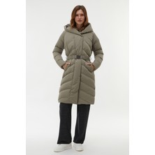 Mudo Kapüşonlu Kemerli Uzun Şişme Mont