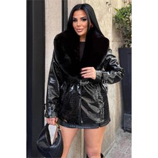 Neşeli Butik Kadın Croco Deri Kemerli Yaka Kürklü Kısa Kaban NBSTR1038