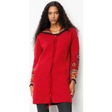 Desen Triko Kadın Kapüşonlu Kilim Jakarlı Püsküllü Yün Kaban K.kırmızı