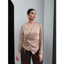 Esra Helvacı Kruvaze Yaka Bağlamalı Bluz