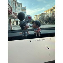 Araba Içi Torpido Süsü Balonlu Çocuklar Biblo Plastik Şık Tasarım Tüm Araç Modellerine Uygun