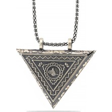 Gümüş Üçgen Içi Açılabilen Tuğra Muskalık Kolye