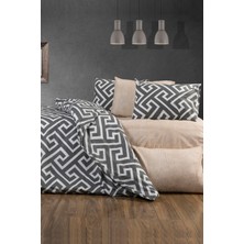 Pazarika Gri Geometrik Desenli Çift Kişilik Nevresim Takımı – Modern Grek Tasarım