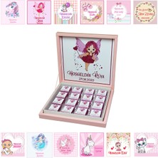 Mynil Bebek Çikolatası Kız Isimli Madlen Çikolata Kişiye Özel Tasarım Sunum Kutulu 32 Adet 225 G