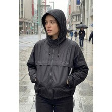 Asist Ast 10012 Kapşonlu Cep Detaylı Kısa Kadın Yağmurluk Siyah