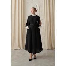 Etiler Collection Siyah Yaka ve Kolları Taşlı Elbise