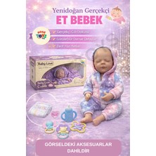 KoseToys Kız Bebek Oyuncağı Gerçekci Hareketli Silikon Bebek( Peluş Tulumlu) 43 cm Aksesuarlar Dahildir