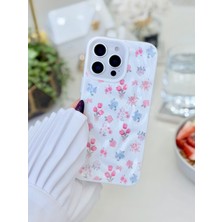 Go Aksesuar Iphone 16 Promax Uyumlu 3D Kabartma Lale Tasarımlı Esnek Silikon Kılıf
