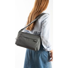 Sanmorris 6 Bölmeli Orta Boy Su Geçirmez Paraşüt Kumaş Çapraz Askılı Omuz Çantası 6026