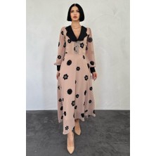 Etiler Collection Vizon Yaka Nakışlı Elbise