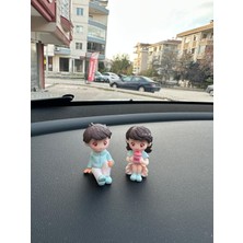 Araç Içi Biblo Sohbet Eden Sevimli Gençler