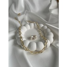 Maison Perle Jewelry Noble Pearl Barok İnci Kolye Altın Kaplama Zincir Detaylı