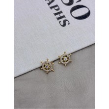 Hedef Bijuteri Gold Renk Gemi Dümeni Figürlü Zirkon Taşlı Küpe CM68