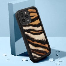 Ucuc iPhone 15 Pro Max Uyumlu Siyah Silikon Kılıf Özel Tasarım Çarpıcı Desen Kamera Koruma Darp Önleyici