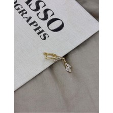 Hedef Bijuteri Gold Renk Zirkon Taşlı Asimetrik Yaprak Detaylı Küpe CM125