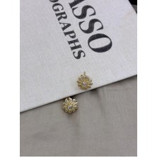 Hedef Bijuteri Gold Renk Zirkon Taşlı Çivili Papatya Model KÜPECM114