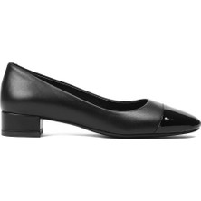 Celal Gültekin Kadın Siyah Kısa Kalın Topuklu Rugan Deri Klasik Ayakkabı