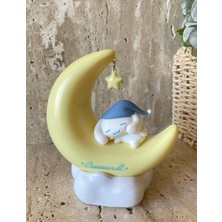 Dekor Sevgisi Ay Üzerinde Uyuyan Cinnamoroll Mini Gece Lambası