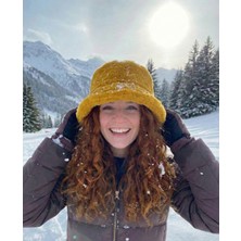 Emybox Kadın Beyaz Peluş Bucket Şapka - Yumuşak Tüylü Kışlık Balıkçı Şapkası - Sıcak Tutan Trend Aksesuar