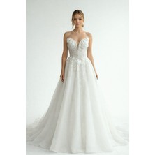 Zöhra Avcı Gelinlik Ve Moda Viola Fransız Dantel Çicek Desenli Helen Gelinlik