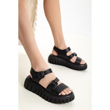 Miss Zülüf Kadın Sandalet Siyah Renk Polüretan Malzeme ile Şık ve Rahat Kullanım