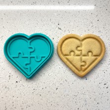 Craftelle Dörtlü Yapboz Kalp Kurabiye Kalıbı ve Damga Seti | 4 Parça Puzzle Kalp Tasarımı | Sevgililer Günü | Şeker Hamuru, Kil Şekillendirici
