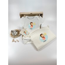 Kidilia Başak Burcu Tasarımlı %100 Pamuklu Kısa Kollu Bebek Body ve Ham Keseli Hediye Seti