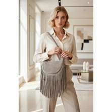 Benerly Kadın Püskül Detaylı Omuz Çantası Fermuar Kapatmalı Astarlı Iç Bölmeli Tek Askılı Yarım Ay Formlu