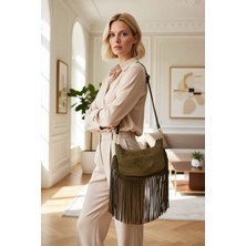 Benerly Kadın Püskül Detaylı Hakiki Deri Omuz Çantası Fermuar Kapatmalı Astarlı Iç Bölmeli Tek Askılı Yarım Ay Formlu